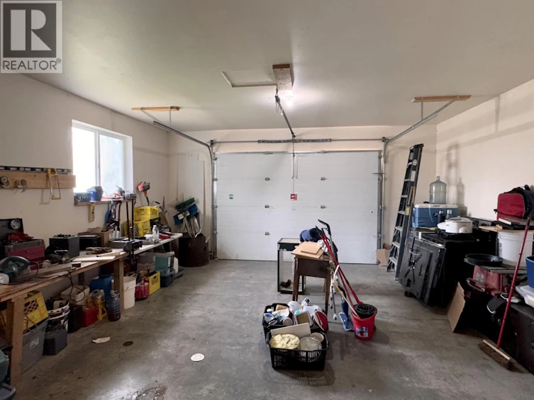 5553 Park Drive, 103 Mile House, BC, V0K 2E1 - 18
