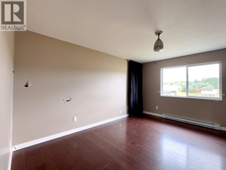 5553 Park Drive, 103 Mile House, BC, V0K 2E1 - 11