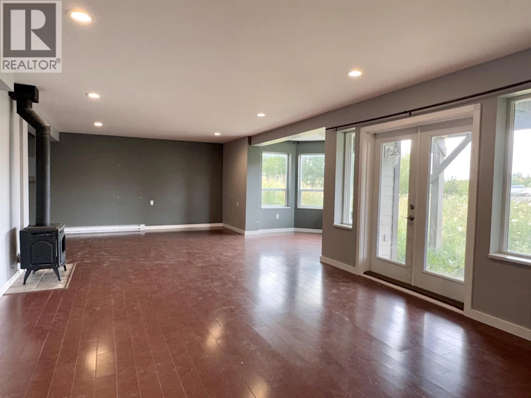 5553 Park Drive, 103 Mile House, BC, V0K 2E1 - 24