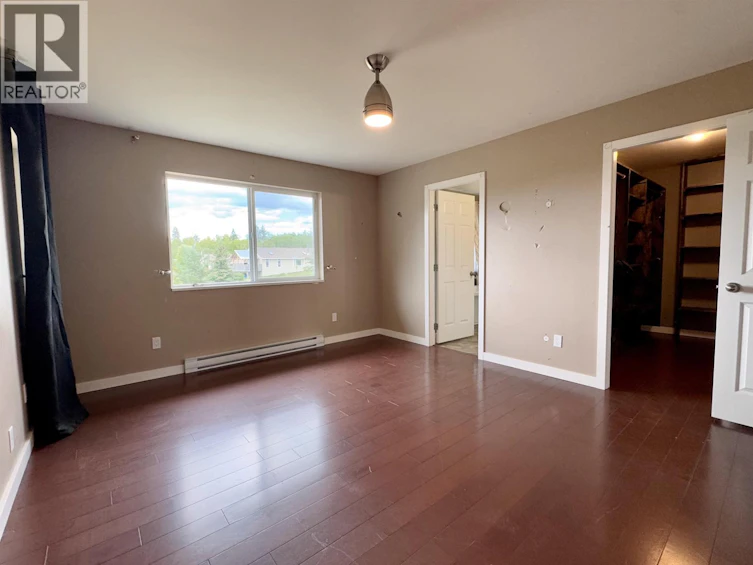 5553 Park Drive, 103 Mile House, BC, V0K 2E1 - 5