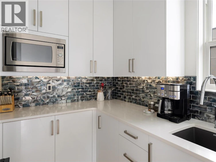 640 Mt. Ida Crescent, Coldstream, BC, V1B 4G3 - 15