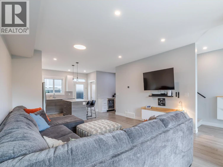 109-253 Norton Street, Penticton, BC, V2A 4H8 - 3