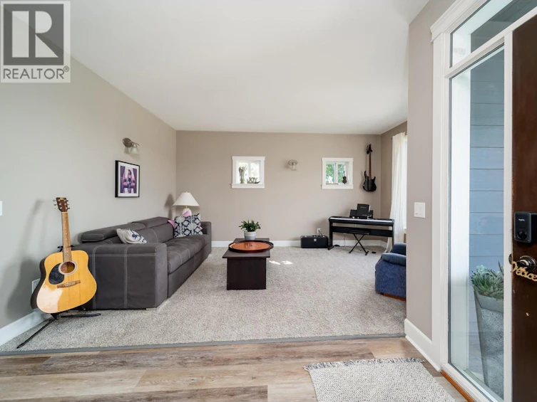 2052 Sunview Drive, West Kelowna, BC, V1Z 3X6 - 30