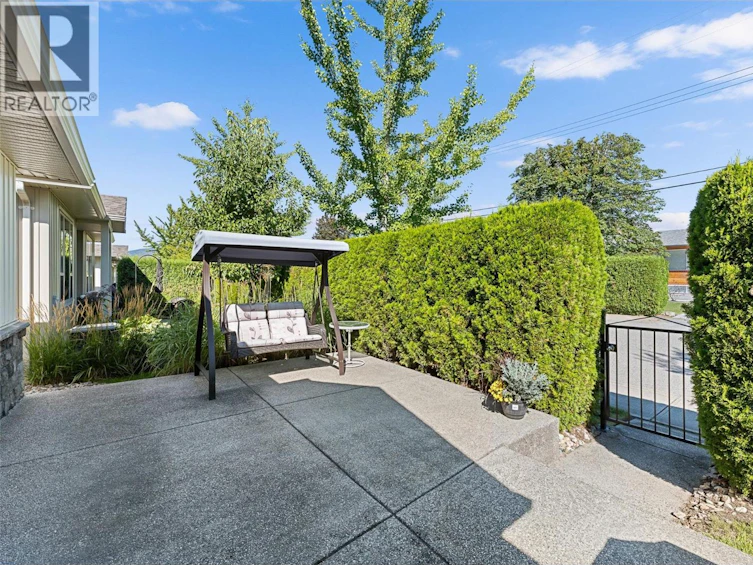 115-1405 Guisachan Place, Kelowna, BC, V1Y 9X8 - 17