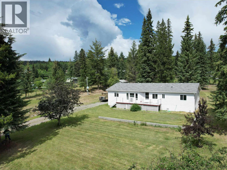 6089 Lakeshore Drive, 100 Mile House, BC, V0K 2E3 - 2