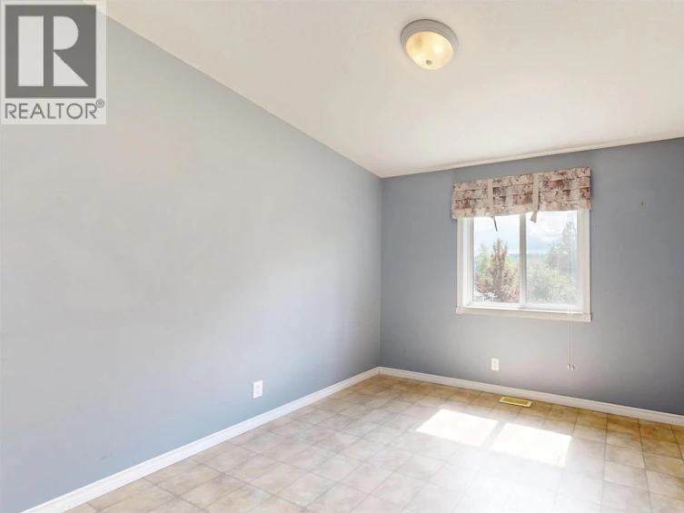 6089 Lakeshore Drive, 100 Mile House, BC, V0K 2E3 - 19