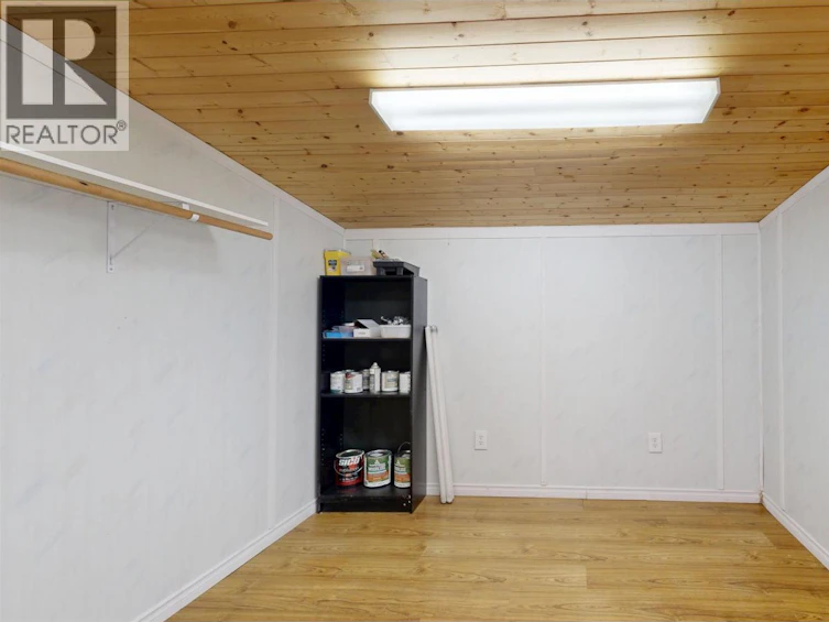 6089 Lakeshore Drive, 100 Mile House, BC, V0K 2E3 - 27