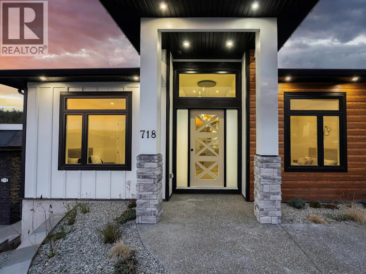 718 Carnoustie Drive, Kelowna, BC, V1P 1V2 - 2