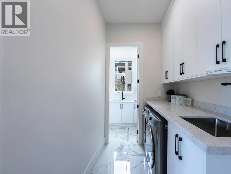 718 Carnoustie Drive, Kelowna, BC, V1P 1V2 - 13