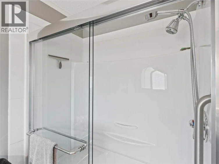 12-1555 Summit Drive, Kamloops, BC, V2E 1E9 - 15