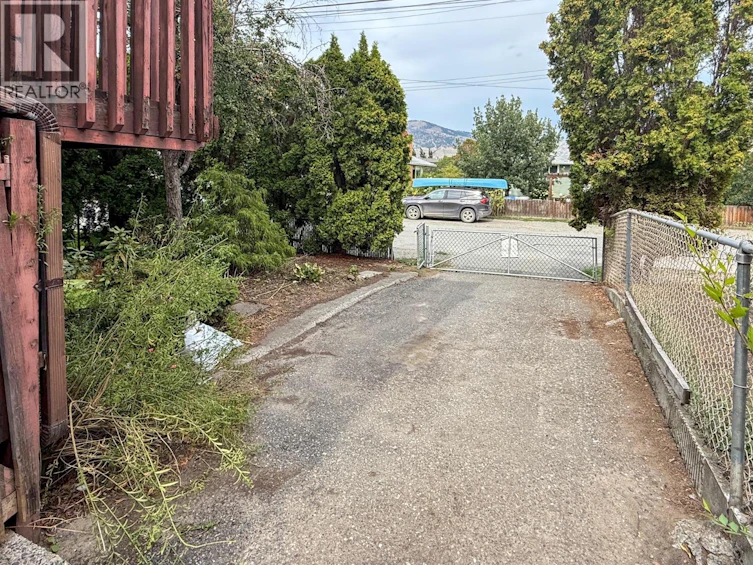 371 Mulberry Avenue, Kamloops, BC, V2B 2P9 - 8