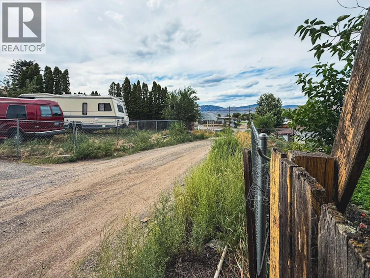 371 Mulberry Avenue, Kamloops, BC, V2B 2P9 - 51