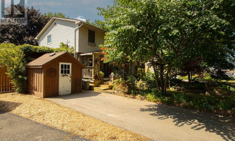 59 Breckenridge Crescent