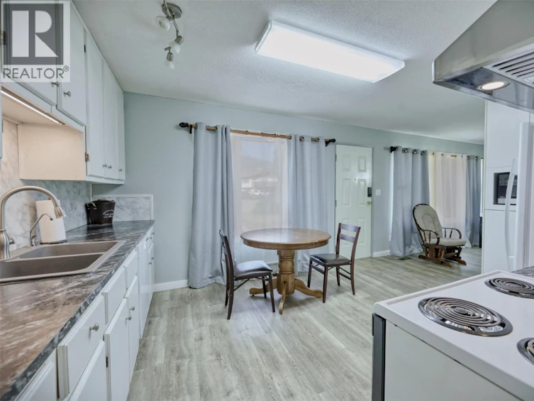 21 Lambert Court, Osoyoos, BC, V0H 1V2 - 8