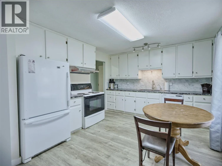 21 Lambert Court, Osoyoos, BC, V0H 1V2 - 5