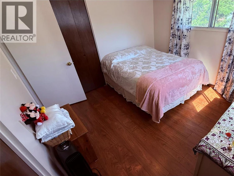 654 Sixth Avenue, Midway, BC, V0H 1M0 - 33