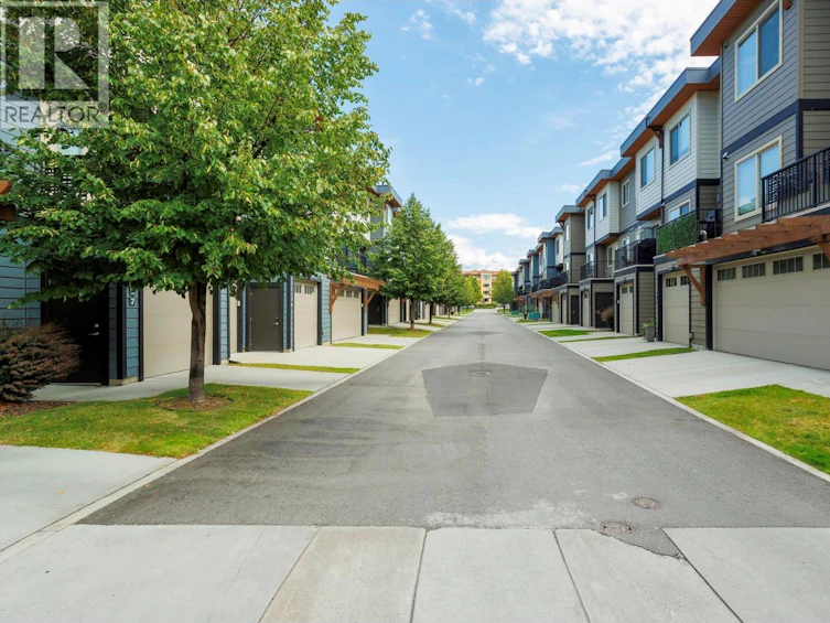 27-3626 Mission Springs Drive, Kelowna, BC, V1W 5L1 - 3