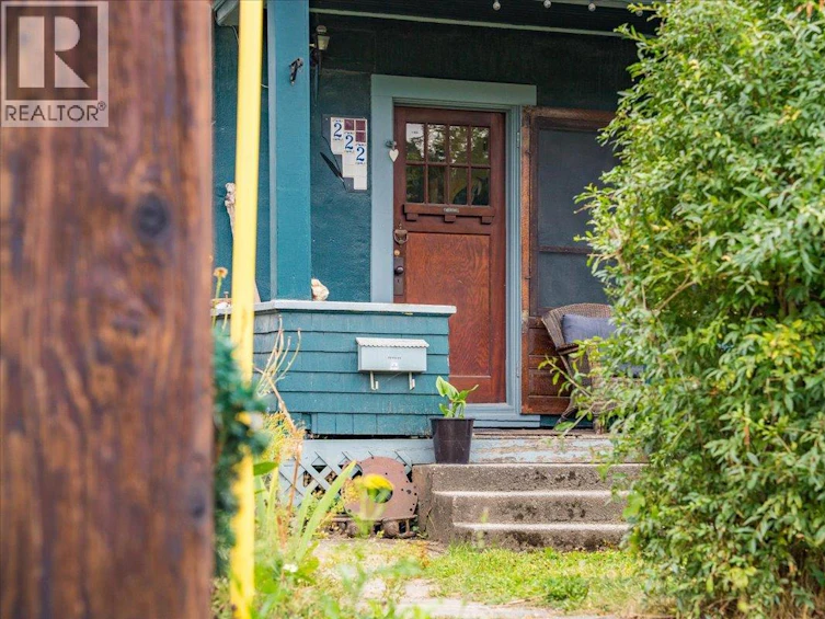 222 Observatory Street, Nelson, BC, V1L 4Y3 - 8