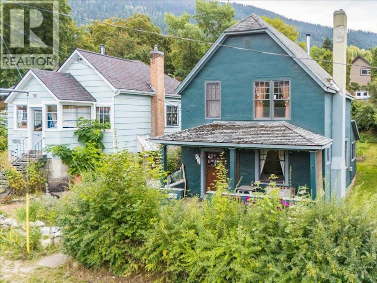 222 Observatory Street, Nelson, BC, V1L 4Y3