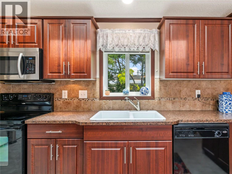 7-3350 Northeast 10th Avenue, Salmon Arm, BC, V1E 1J6 - 10
