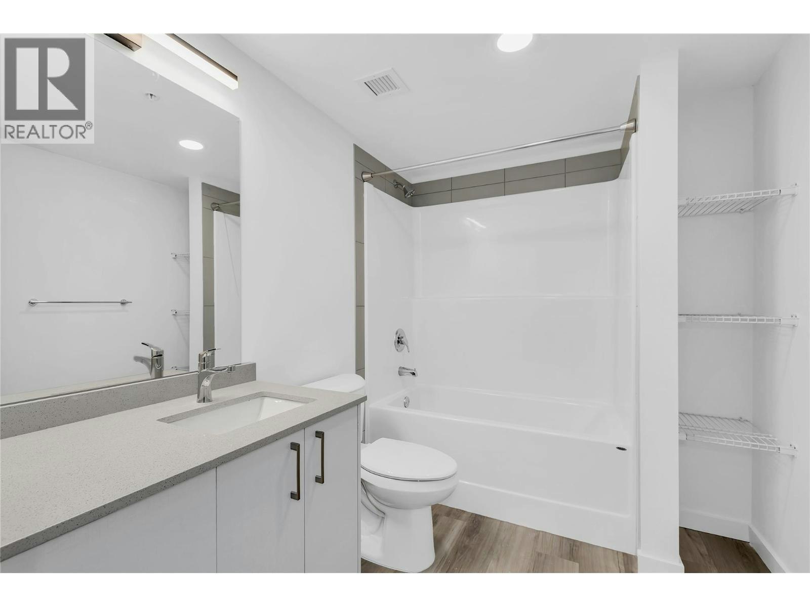117-1057 Frost Road, Kelowna, BC, V1W 0G8 - 35