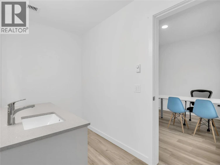 117-1057 Frost Road, Kelowna, BC, V1W 0G8 - 24