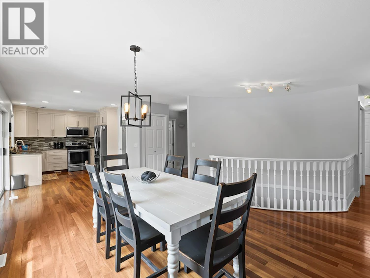 1687 Spruceglen Drive, Kelowna, BC, V1V 2K8 - 23