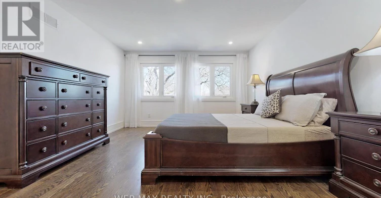 54 Fairmeadow Avenue, Toronto, ON, M2P 1W7 - 23