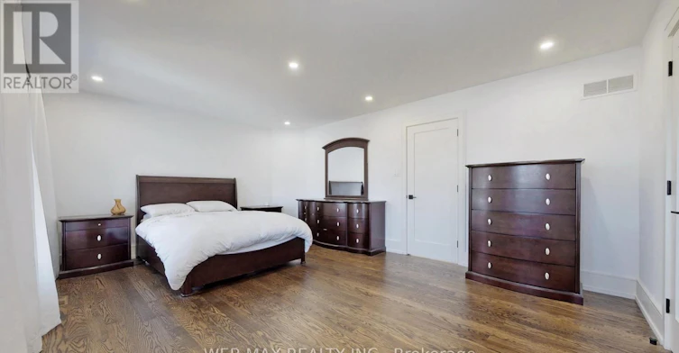 54 Fairmeadow Avenue, Toronto, ON, M2P 1W7 - 27