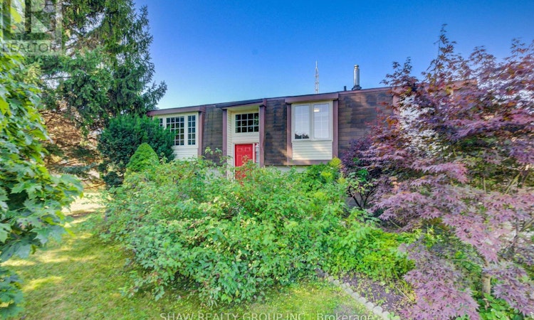 5888 Wellington Road 7 Road
