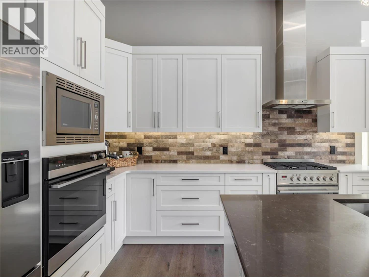 436 Predator Ridge Drive, Vernon, BC, V1H 2L7 - 10