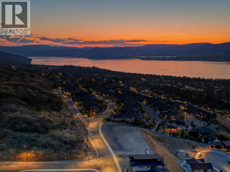 1060 Heweston Avenue, Kelowna, BC, V1W 5H6 - 8