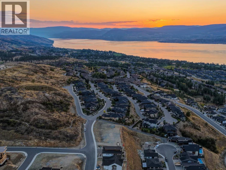 1060 Heweston Avenue, Kelowna, BC, V1W 5H6 - 20