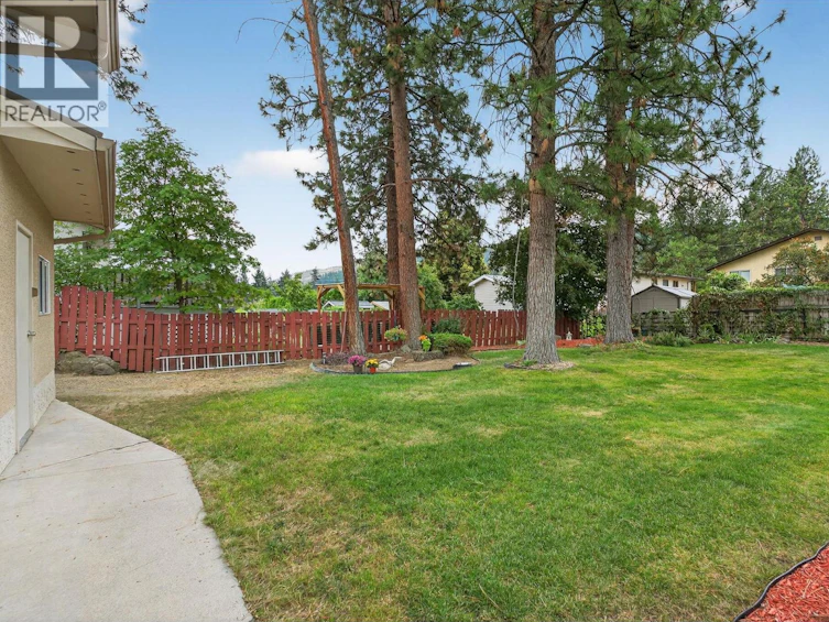 3476 Malcolm Road, West Kelowna, BC, V4T 1H4 - 34