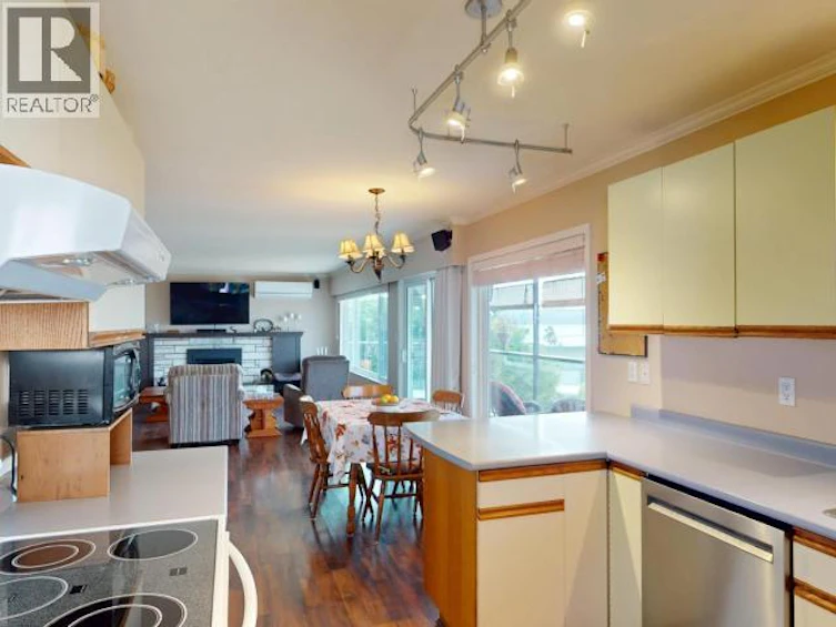 3933 Manitoba Avenue, Powell River, BC, V8A 2W7 - 16