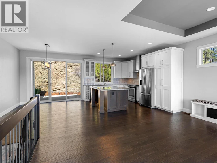 272 North Upper Canyon Drive, Kelowna, BC, V1V 3C7 - 11