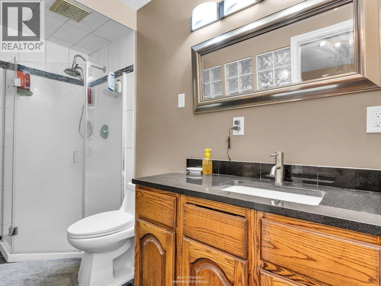 1028 Dansey Avenue, Coquitlam, BC, V3K 3H1 - 12