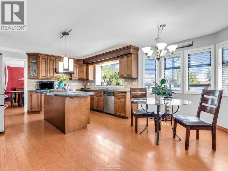 1028 Dansey Avenue, Coquitlam, BC, V3K 3H1 - 17
