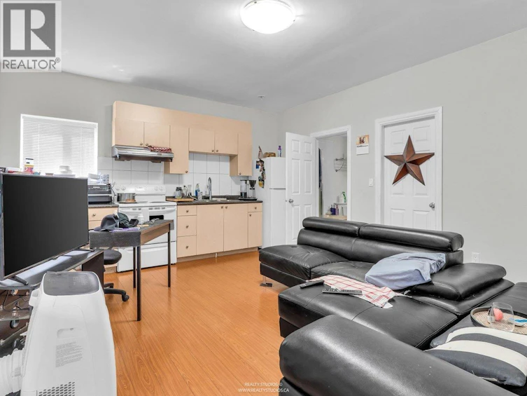1028 Dansey Avenue, Coquitlam, BC, V3K 3H1 - 38