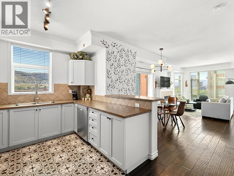 703-1128 Sunset Drive, Kelowna, BC, V1Y 9W7