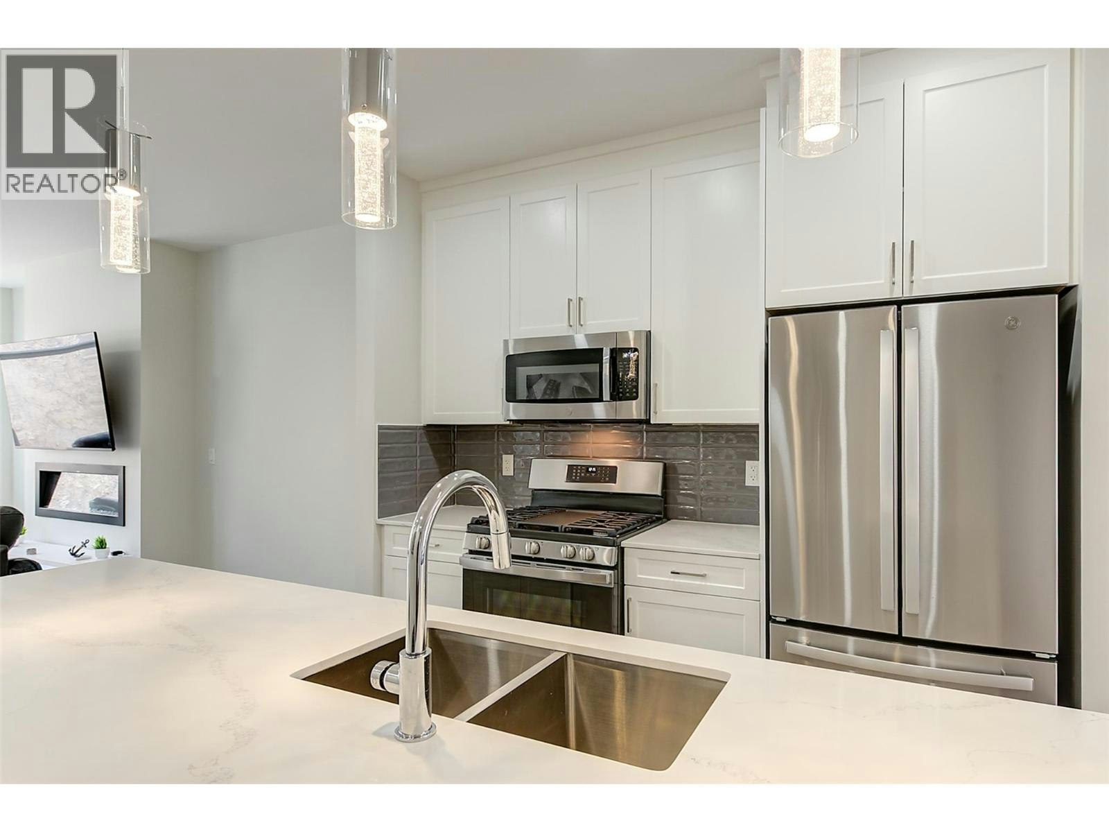 1164 Black Mountain Drive, Kelowna, BC, V1P 0A7 - 6