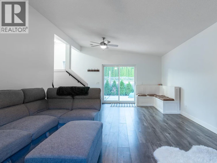 4349 Yellowhead Highway, Kamloops, BC, V2H 1N4 - 9