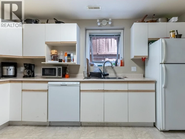 935 Dominion Street, Kamloops, BC, V2C 2Y3 - 16