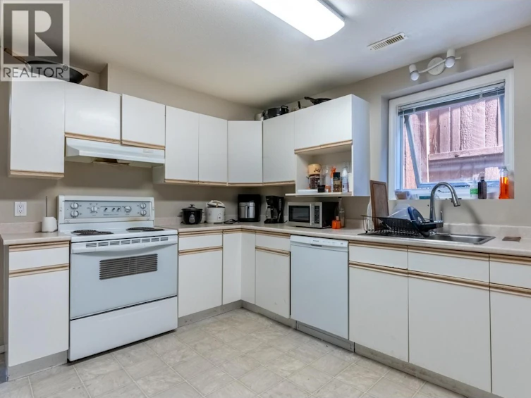 935 Dominion Street, Kamloops, BC, V2C 2Y3 - 15