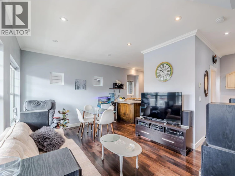 102-454 West Westminster Avenue, Penticton, BC, V2A 1K5 - 2