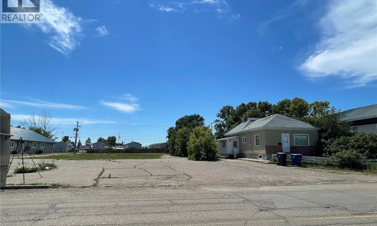 112-120 Sims Avenue
