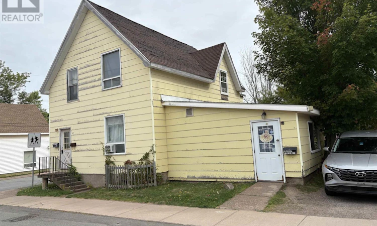 17 Lyman Street