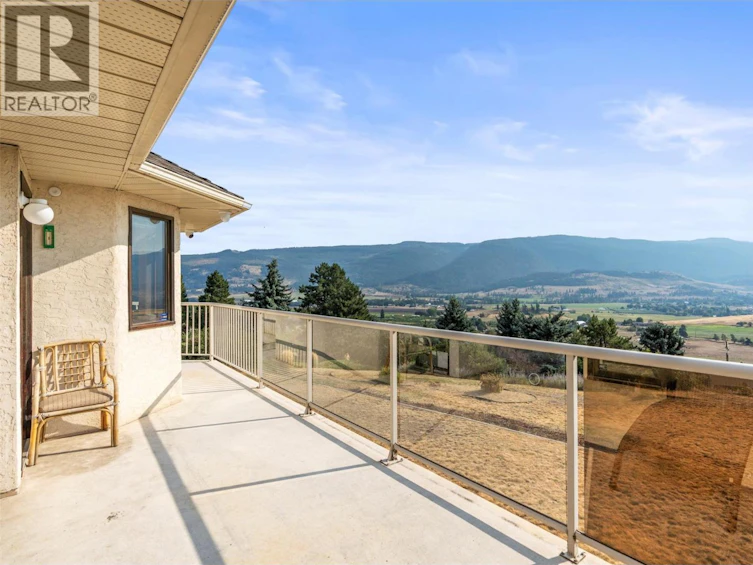 308 Cypress Drive, Coldstream, BC, V1B 2Y1 - 41