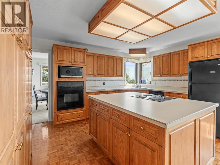 308 Cypress Drive, Coldstream, BC, V1B 2Y1 - 12