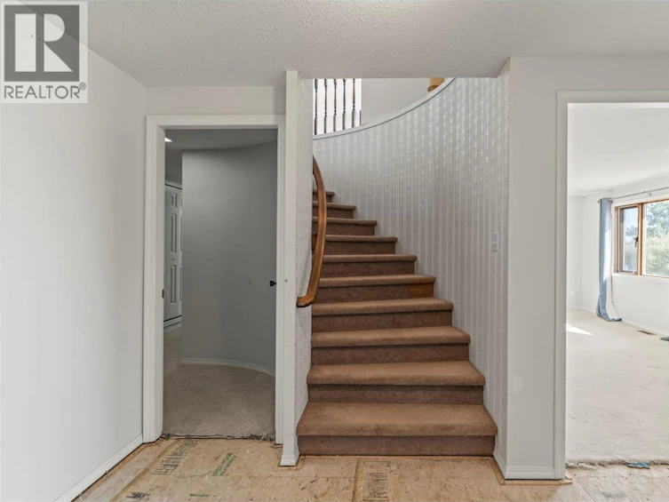 308 Cypress Drive, Coldstream, BC, V1B 2Y1 - 43